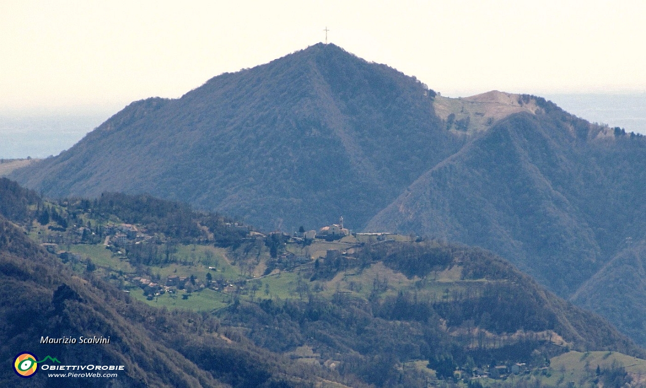 22 Zoom su Sant'Antonio Abbandonato e il Canto Alto....JPG